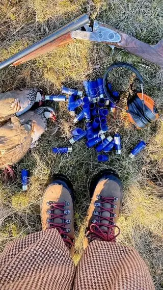 The best way to end the shooting season! 

Huge thanks to @fredricjoos and our friends at @hntr_community for their company and incredible shooting over the last week in Scotland. 

Congratulations to keepers @gavinhannam @danielwynne4258 and team for a great display of birds. I hope to visit with the same team again next season!

#HNTR #APP #huntingAPP #newsocialmedia #kemenguns #kemengunsuk #armaskemen #bestguns #pheasantshoot #partridgeshoot #bestshoot #scotland #tweed #highlands #uplands #gundogs #birddogs