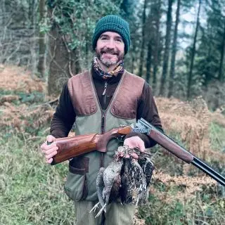 The end of a wonderful trip shooting wild birds in Devon. Numbers of both woodcock and snipe where impressive and the company perfect. 

Thanks to those who made the trip possible and those who enjoyed it with us. 

Lots of work preparing our game for the Christmas feast ahead. 

#wildgame #woodcock #snipe #gamebirds #hunting #shooting #walkedup #walkedupshooting #gameshooting #kemenguns #titaniumkemen #gamegun #gundogs #birddog #devon #hunter #fieldtofork #roughshoot #snowday #uplandhunt #uplandbirdhunting #uplandgame